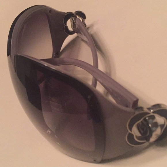 Chanel Sunglasses - Picture 6 of 8